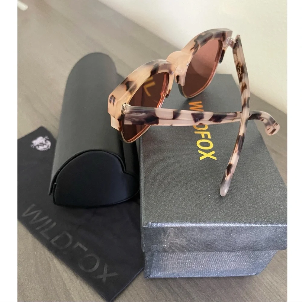 Wild fox 'Club Fox' 52mm Sunglasses - Picture 2 of 11